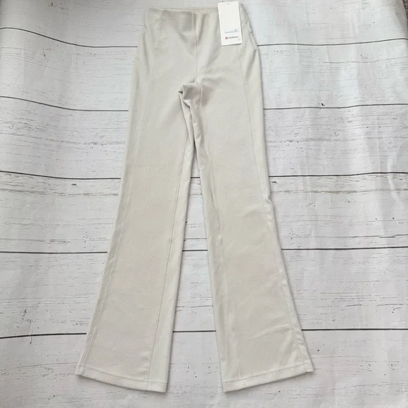 Lululemon Ribbed Softstreme Flared Pant Women’s Size 4 High Rise New With Tags - Picture 5 of 8